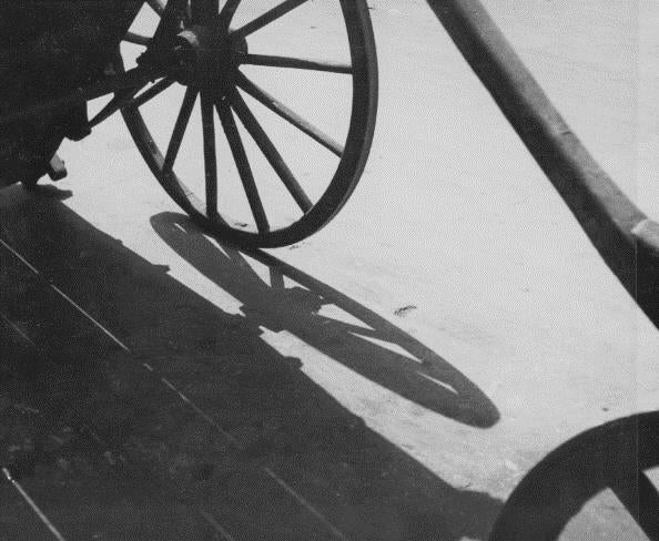 Kertesz, Aux Halles, Paris, 1928